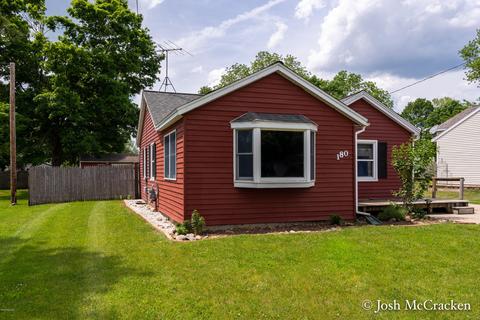 180 S Center St, Lowell, MI 49331 photo 1