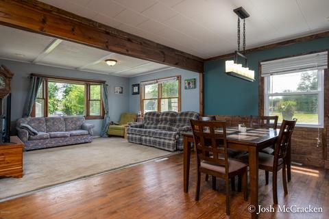 180 S Center St, Lowell, MI 49331 photo 6