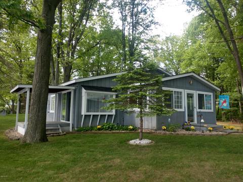 12095 55th Ave, Remus, MI 49340 photo 1