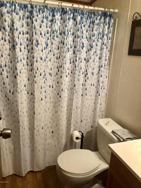618 Ellis Ave, Belding, MI 48809 photo 7