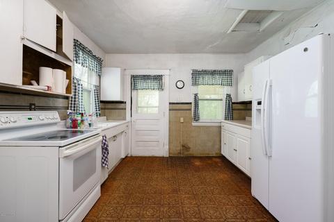 9863 Douglas Ave, Plainwell, MI 49080 photo 21