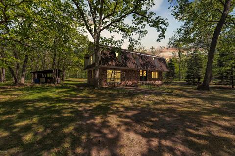 511 Huff Rd, Manistee, MI 49660 photo 1