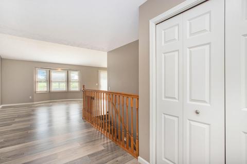 1068 S Peach Ct, Plainwell, MI 49080 photo 5