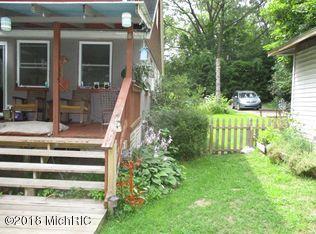 58061 Oak Park Rd, Three Rivers, MI 49093 photo 2