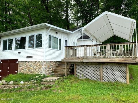58463 Loop Rd, Three Rivers, MI 49093 photo 1