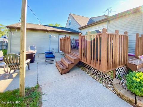 1712 Joan Ct, Dorr, MI 49323 photo 7