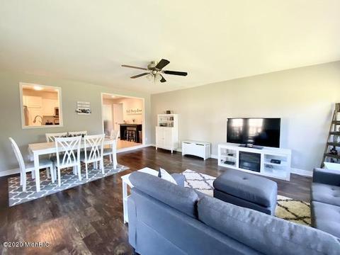 1712 Joan Ct, Dorr, MI 49323 photo 13