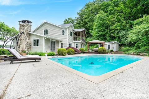 749 Grand River Dr NE, Ada, MI 49301 photo 7
