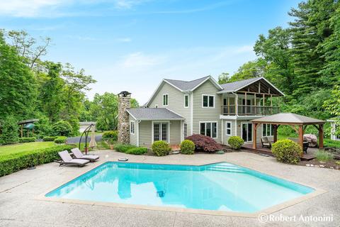 749 Grand River Dr NE, Ada, MI 49301 photo 11