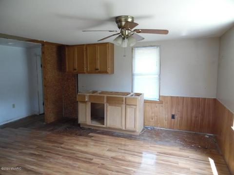 2912 S 3rd St, Niles, MI 49120 photo 4