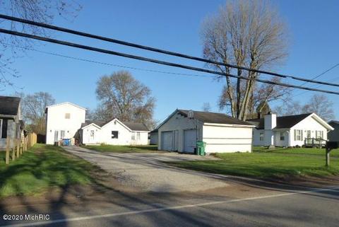 2912 S 3rd St, Niles, MI 49120 photo 2