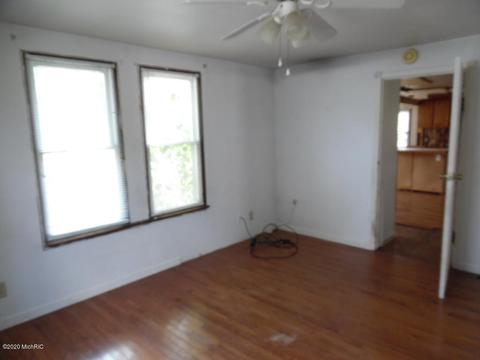 2912 S 3rd St, Niles, MI 49120 photo 8