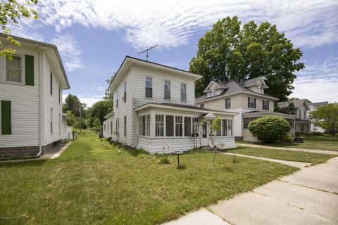 203 Rust Ave, Big Rapids, MI 49307 photo 2