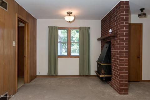 306 E Delaware St, Decatur, MI 49045 photo 8
