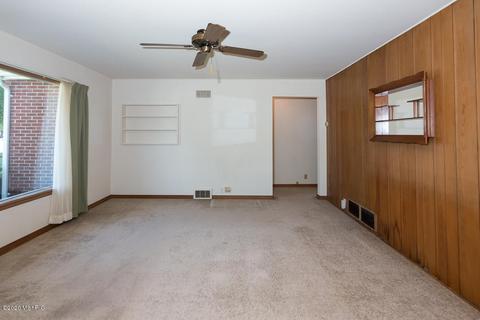306 E Delaware St, Decatur, MI 49045 photo 7