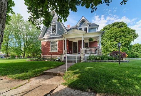 59 Smith St, Manistee, MI 49660 photo 4