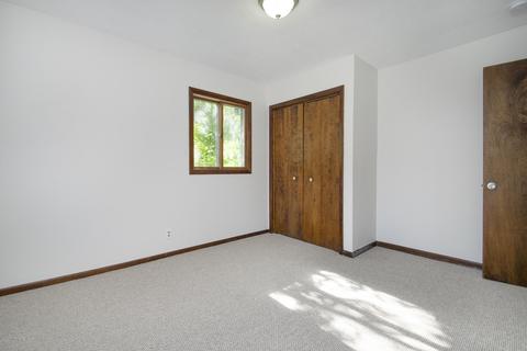 631 W May St, Belding, MI 48809 photo 5