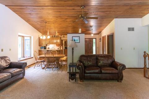 5075 W Bard Rd, Whitehall, MI 49461 photo 5
