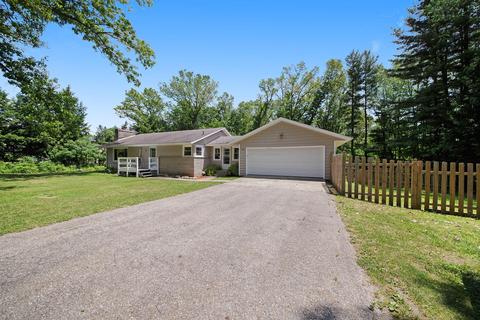 15227 Doster Rd, Plainwell, MI 49080 photo 2