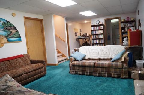 3370 Juniper Dr, Farwell, MI 48622 photo 21