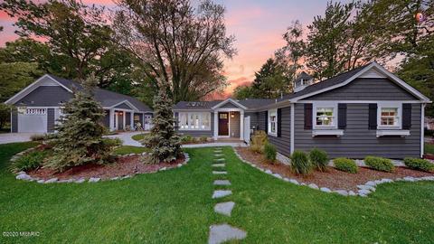 589 Hoffman St, Saugatuck, MI 49453 photo 1