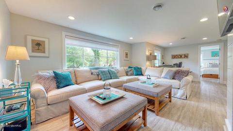 589 Hoffman St, Saugatuck, MI 49453 photo 5