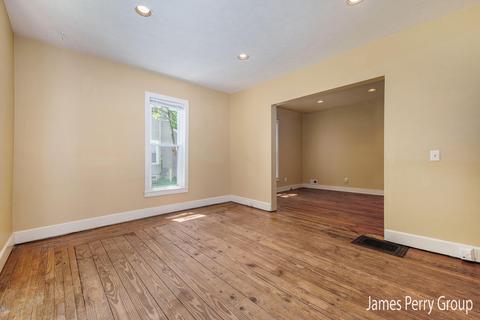 422 Clark St, Big Rapids, MI 49307 photo 4