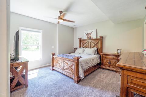 90 1st St, Plainwell, MI 49080 photo 19