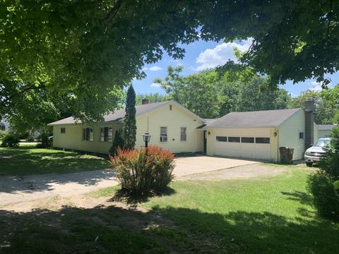 305 N Tabor St, Lyons, MI 48851 photo 1