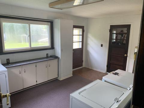 305 N Tabor St, Lyons, MI 48851 photo 5