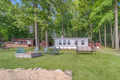 4105 Carol Dr, Reading, MI 49274 photo 2
