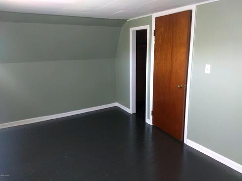 130 10th St, Plainwell, MI 49080 photo 3