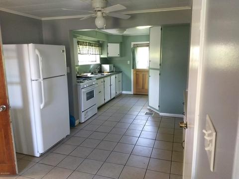 130 10th St, Plainwell, MI 49080 photo 11