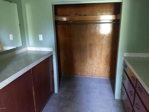 130 10th St, Plainwell, MI 49080 photo 9