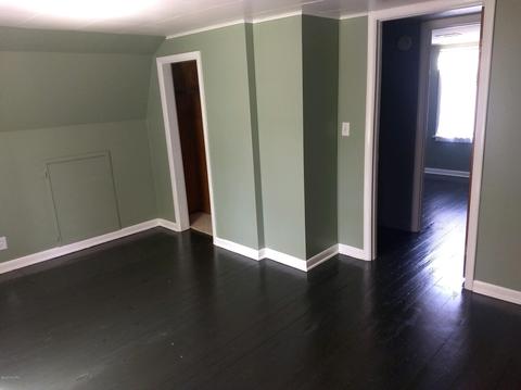 130 10th St, Plainwell, MI 49080 photo 4