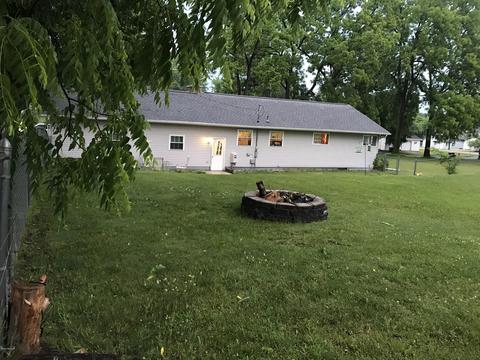 123 W Gilson St, Edmore, MI 48829 photo 4