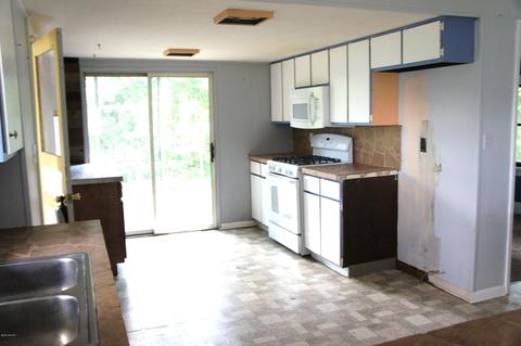 711 E Chicago Rd, Coldwater, MI 49036 photo 9