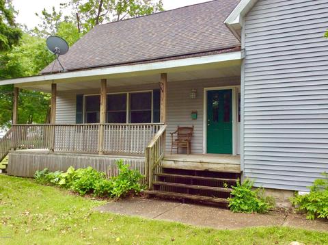 300 First Ave, Manistee, MI 49660 photo 2