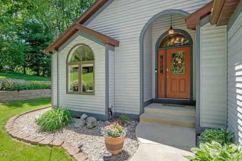 352 Highland Ct, Plainwell, MI 49080 photo 7