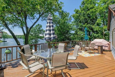 352 Highland Ct, Plainwell, MI 49080 photo 4