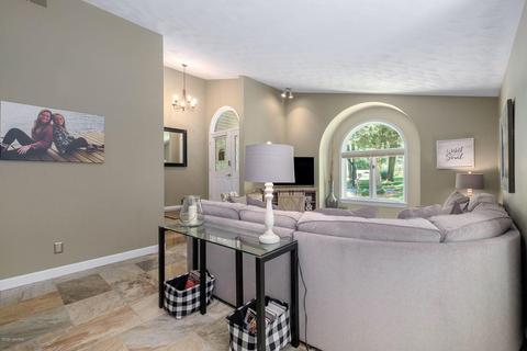 352 Highland Ct, Plainwell, MI 49080 photo 15