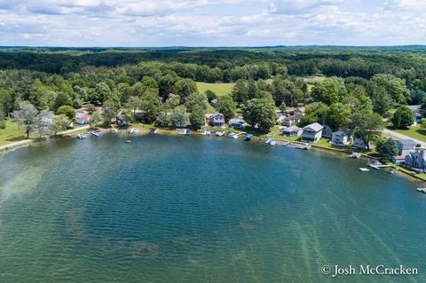 2372 Lakeside Dr, Stanton, MI 48888 photo 3