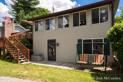 2372 Lakeside Dr, Stanton, MI 48888 photo 8