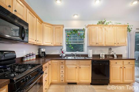 3877 Hidden Forest Dr, Dorr, MI 49323 photo 11