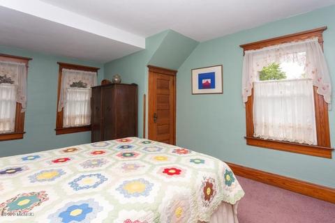 207 Cedar St, Three Oaks, MI 49128 photo 7