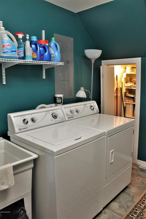 322 N Mill St, Stanton, MI 48888 photo 44