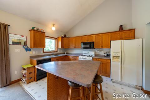 6419 Dusty Ln, Belding, MI 48809 photo 12