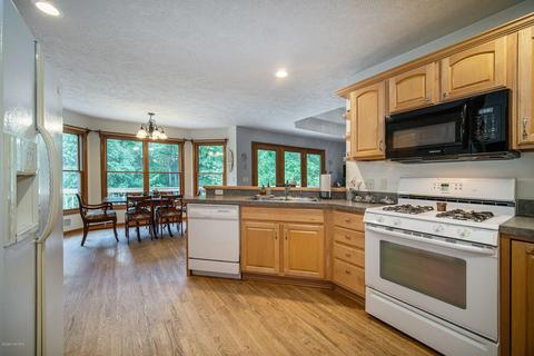235 Highfield Rd, Marshall, MI 49068 photo 7