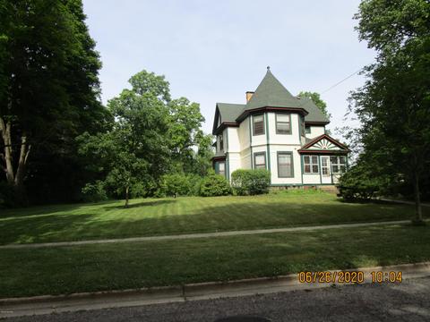 909 Maple St, Albion, MI 49224 photo 2