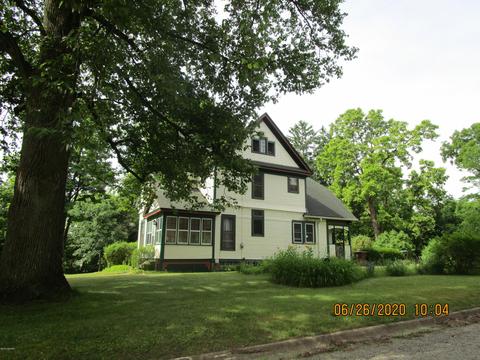 909 Maple St, Albion, MI 49224 photo 3